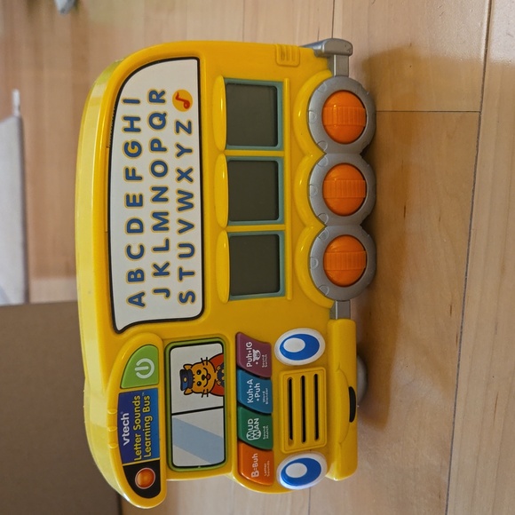 VTech Letter Sounds Learning Bus (Age 3-6 year old) - Picture 3 of 3